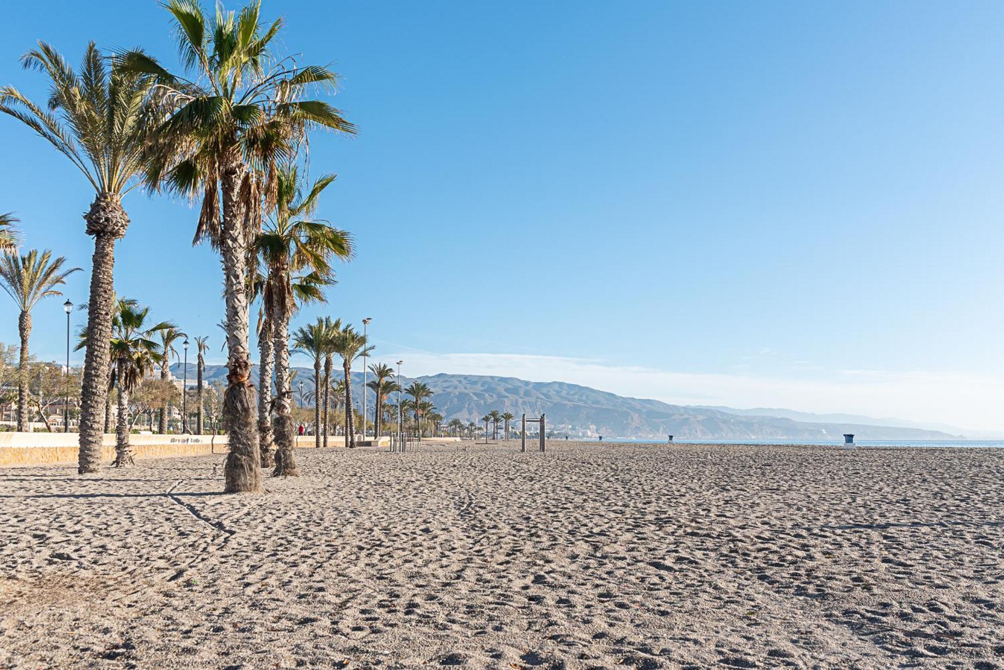 Hogar Digital Playa Y Piscina En Urbanizacion Roquetas De Mar Lägenhet Exteriör bild